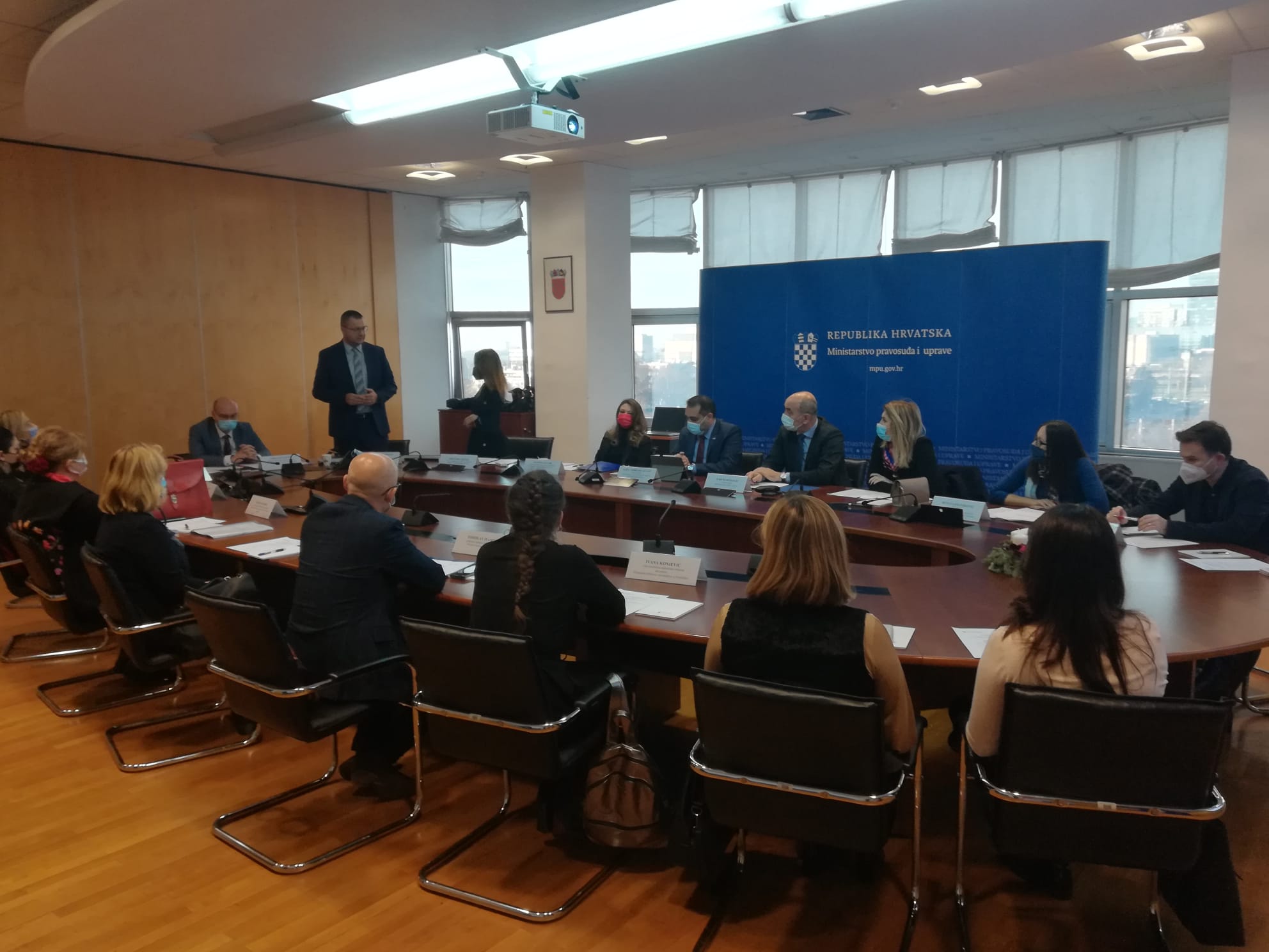 Suzbijanje trgovanja ljudima